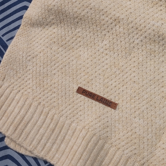 Beige Knit Scarf NWOT - Picture 2 of 3